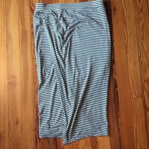 Size M- Olive and Oak skirt